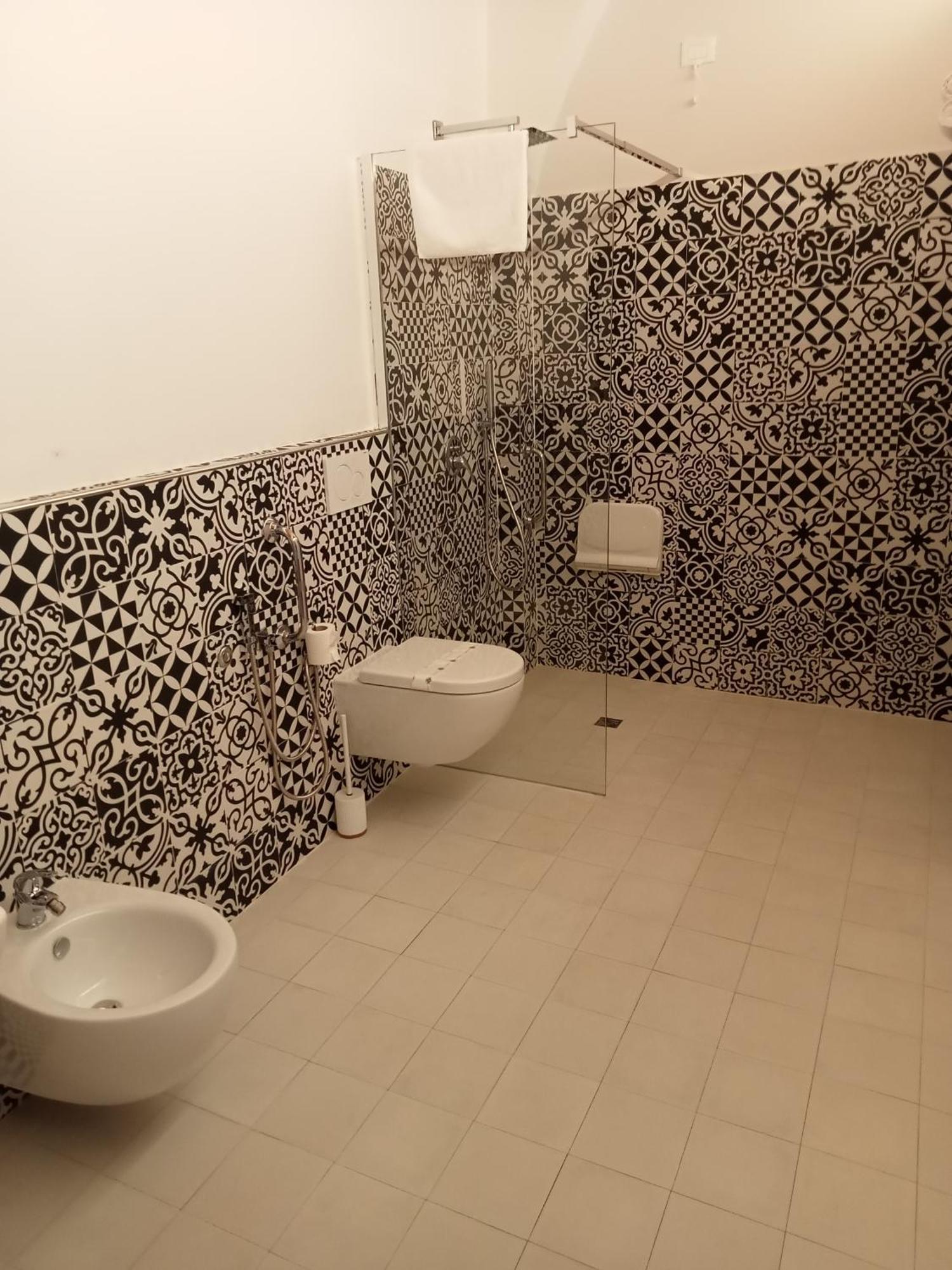 Dimora Donna Dora - Albergo Diffuso San Martino in Pensilis Eksteriør bilde