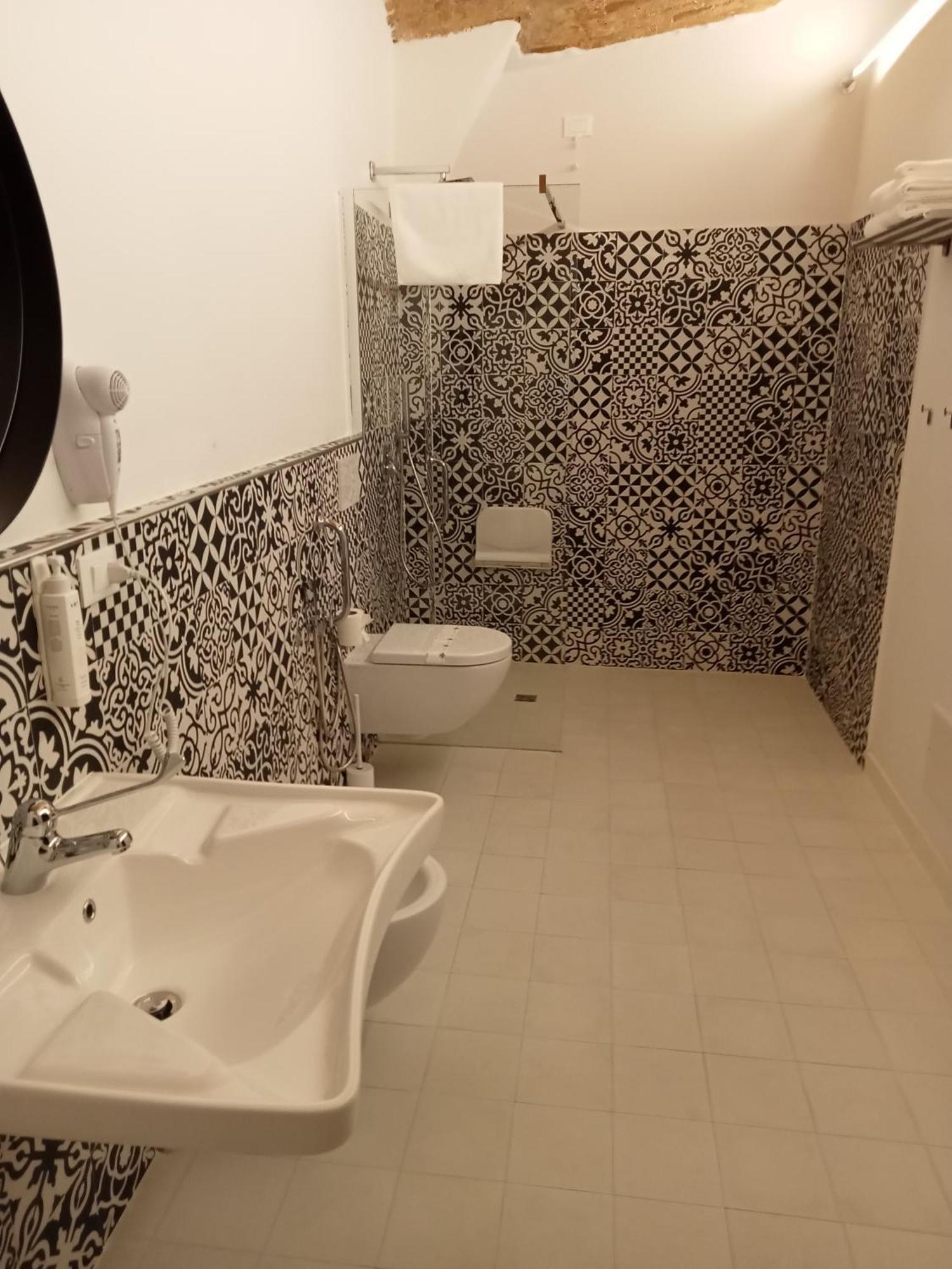 Dimora Donna Dora - Albergo Diffuso San Martino in Pensilis Eksteriør bilde